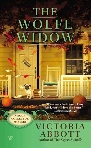 [A Book Collector Mystery 03] • The Wolfe Widow